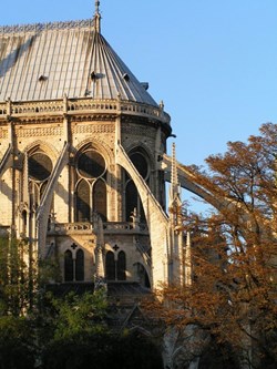 By positioning flying buttresses at regular intervals around a cathedral's nave (here Notre Dame de Paris), medieval architects were able to evenly distribute the loads of the edifice's walls—a solution that is similar to the one devised for the ITER cryostat support. (Click to view larger version...)